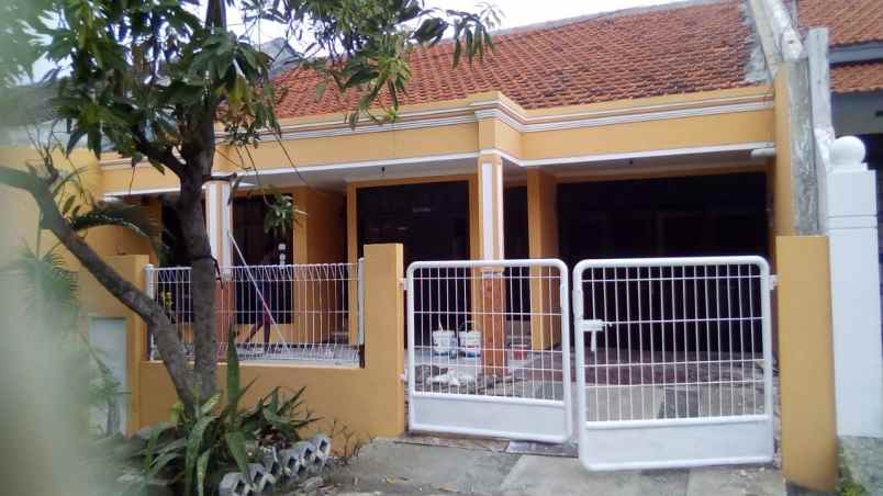 disewakan rumah rungkut asri