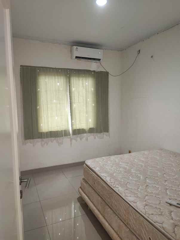 disewakan rumah suvarna sutera pasar kemis