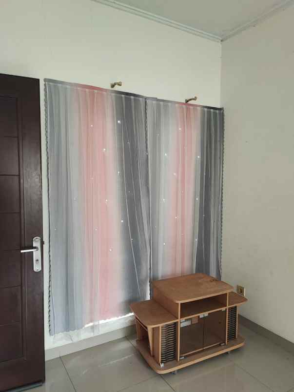 disewakan rumah suvarna sutera pasar kemis