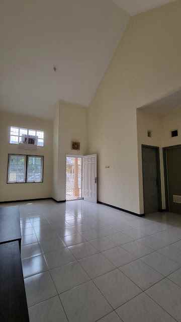 disewakan rumah taman pondok indah