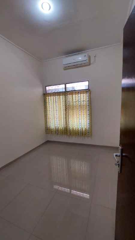 disewakan rumah wisma mukti klampis semolo