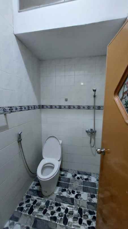 disewakan rumah wisma mukti klampis semolo