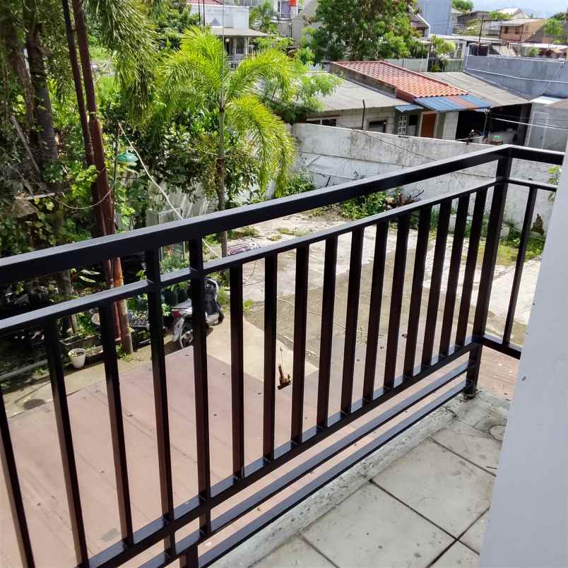 jual cepat rumah dua lantai di permata indah arcamanik