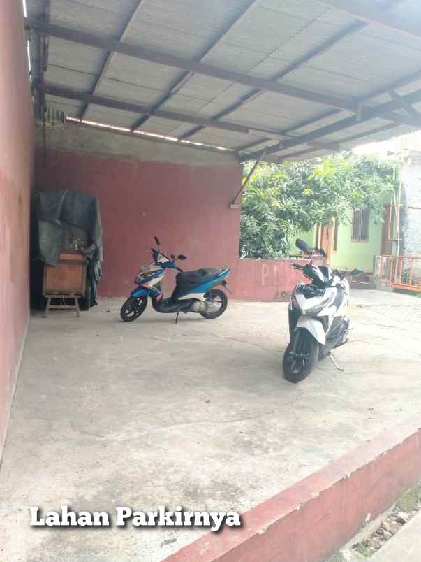 jual kontrakan 3 pintu lahan parkir