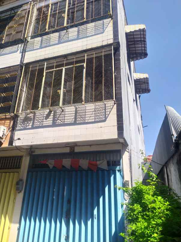 jual lelang ruko 3 lantai tengah kota makassar