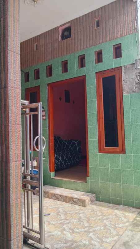 jual rumah 2 lantai