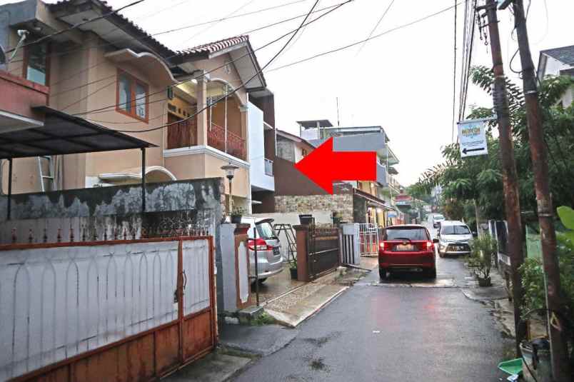 jual rumah 2 lantai hook di lenteng agung jagakarsa