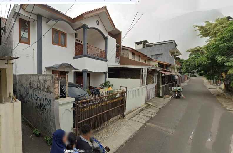 jual rumah 2 lantai hook di lenteng agung jagakarsa