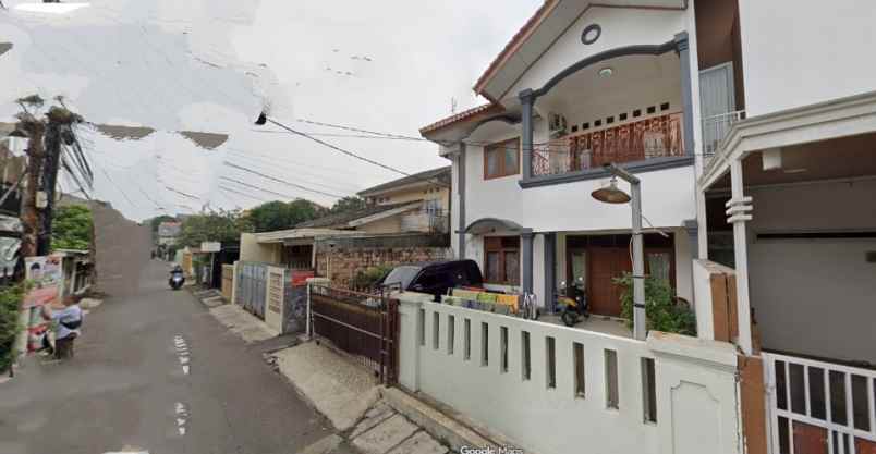 jual rumah 2 lantai hook di lenteng agung jagakarsa