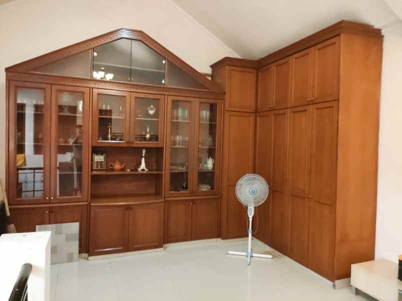 jual rumah 2 lantai taman semanan indah jak bar