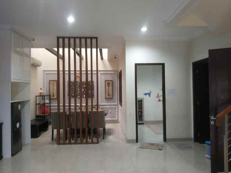 jual rumah furnished permata buana jkt bar