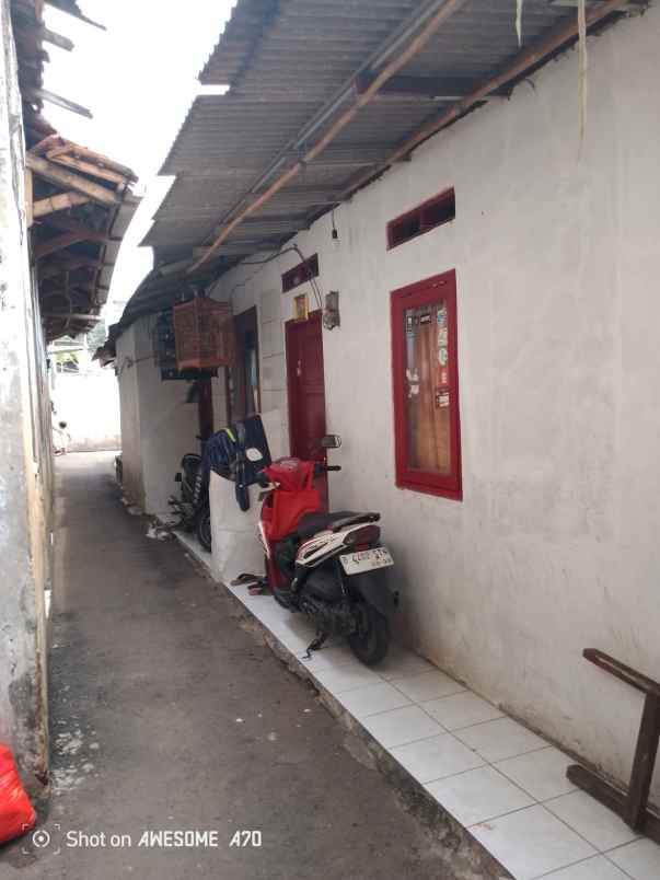 jual rumah kontrakan 6 pintu