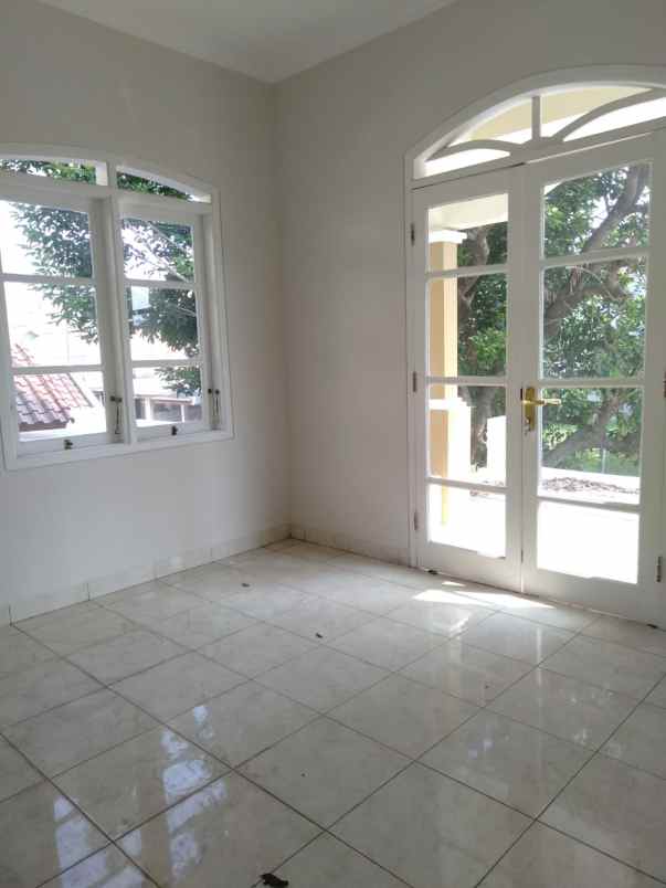 jual rumah siap huni kota wisata cibubur