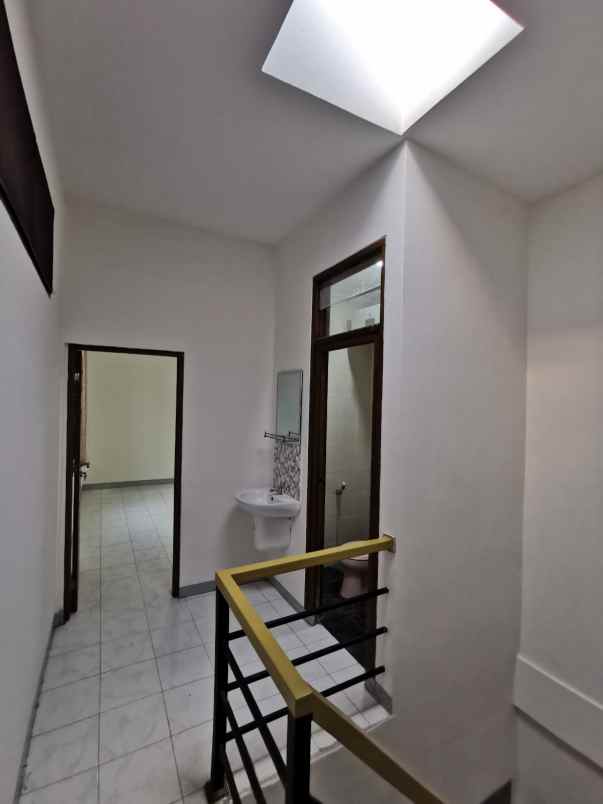 kesempatan sewa rumah bagus di wiyung segera huni