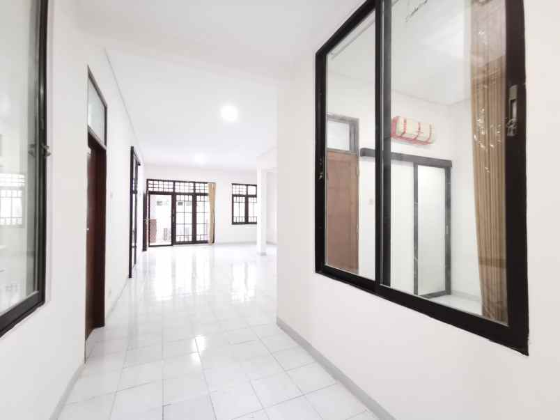 kesempatan sewa rumah bagus di wiyung segera huni