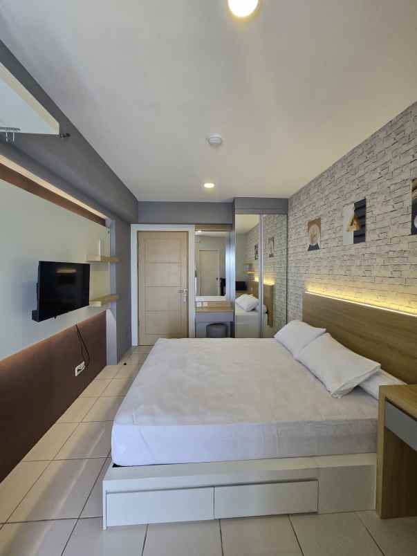 new stock educity stanford lt 06 city view studio