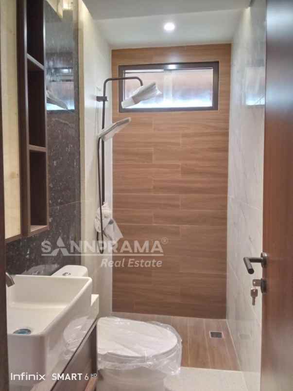 private townhouse pancoran mas dekat mall dtc iml
