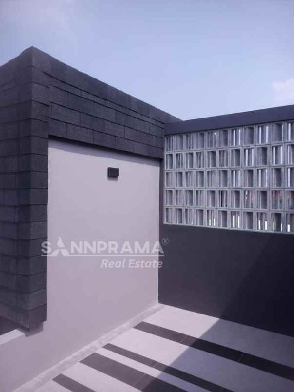 private townhouse pancoran mas dekat mall dtc iml