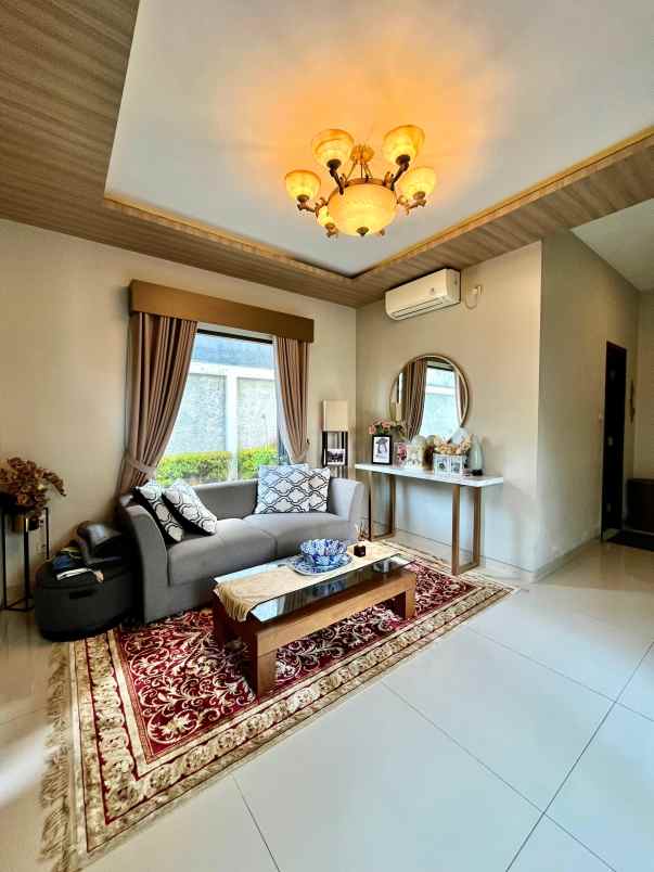 punya 9 mobil carport rumah ini muat semua