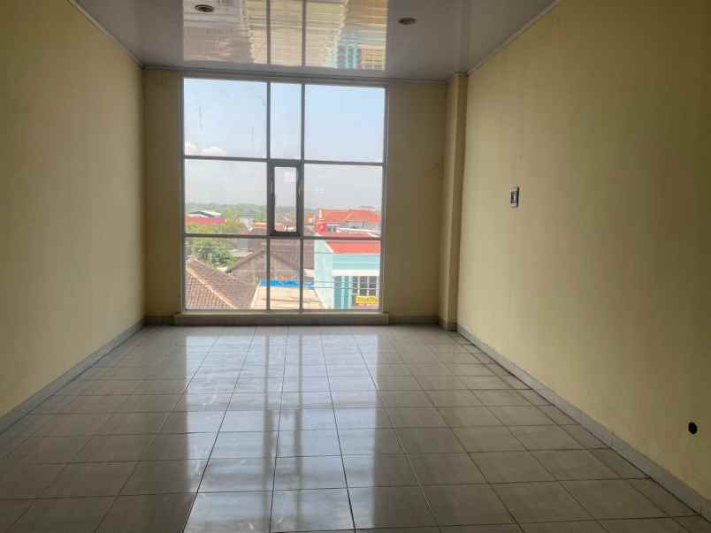 ruko di jalan jaya wijaya mojosongo solo