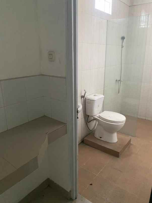 ruko di jalan jaya wijaya mojosongo solo