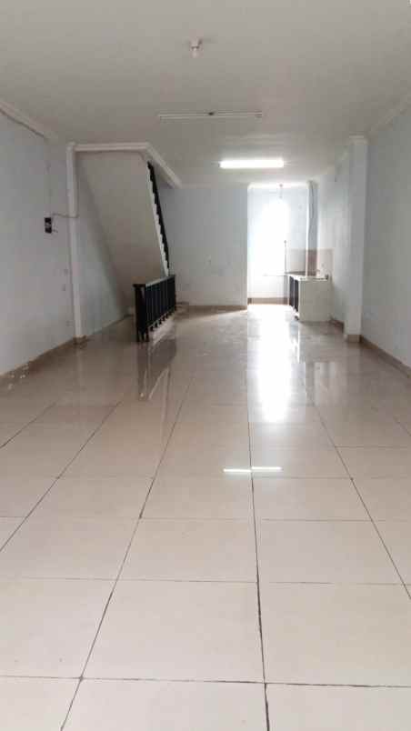 ruko sentra niaga 4x15 60m green lake city cengkareng