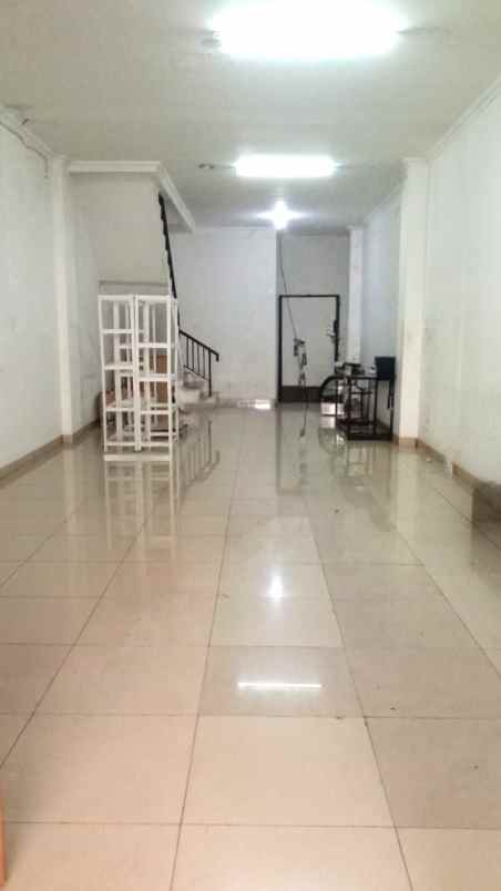 ruko sentra niaga 4x15 60m green lake city cengkareng