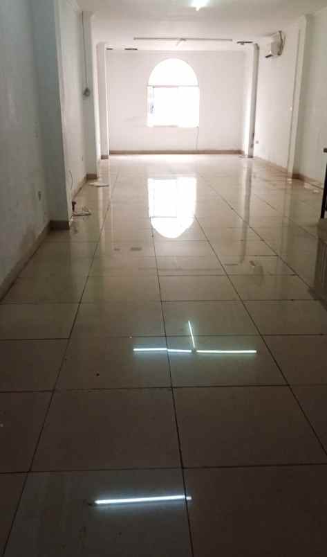 ruko sentra niaga 4x15 60m green lake city cengkareng