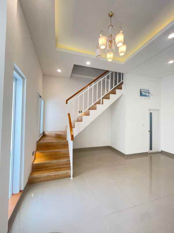 rumah 2 lantai 990 jt an di kelapa dua depok