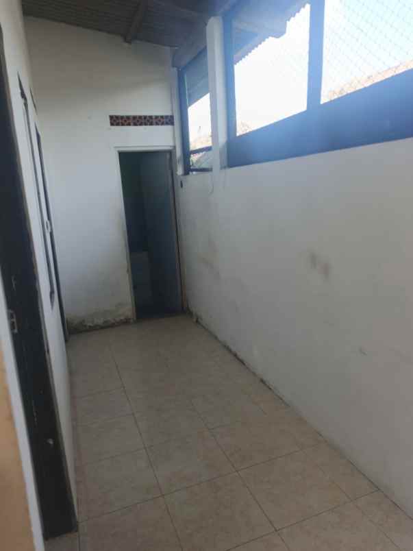 rumah 2 lantai cuma rp360 juta bisa disewa