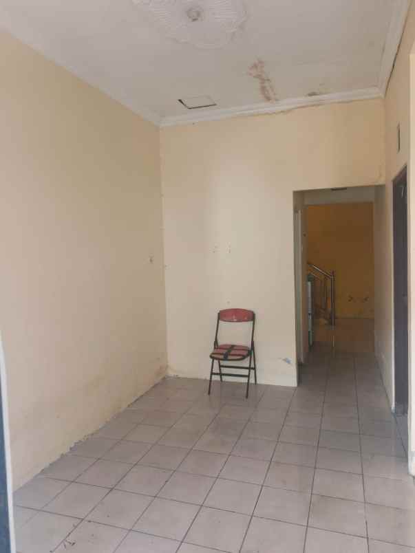 rumah 2 lantai cuma rp360 juta bisa disewa