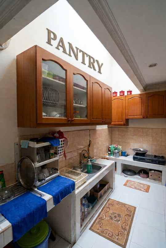rumah 2 lantai ekslusive strategis grogol jakarta