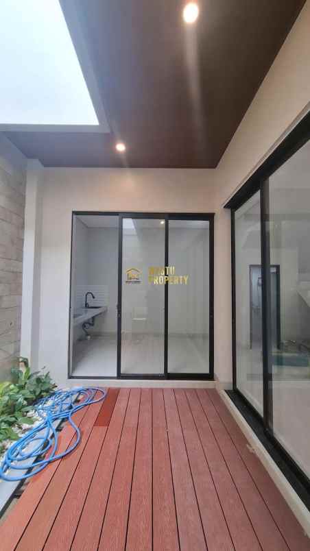 rumah 2 lantai siap huni 5 menit ke sleman city hall