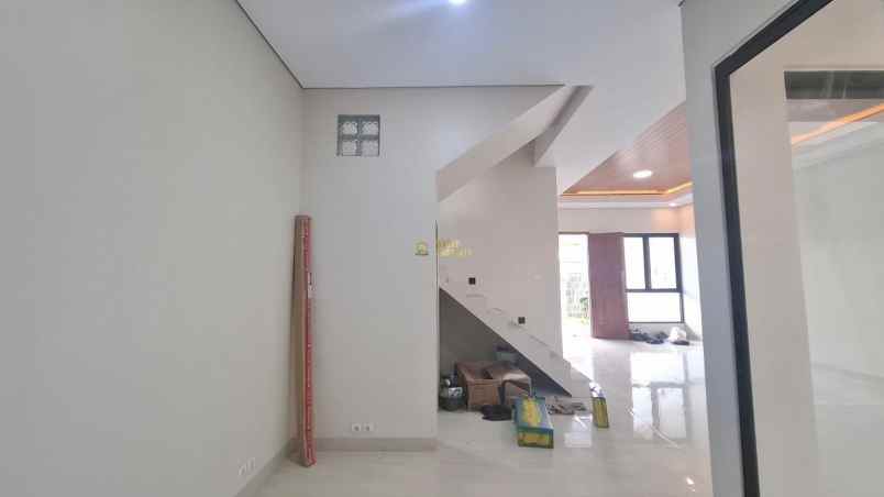 rumah 2 lantai siap huni 5 menit ke sleman city hall