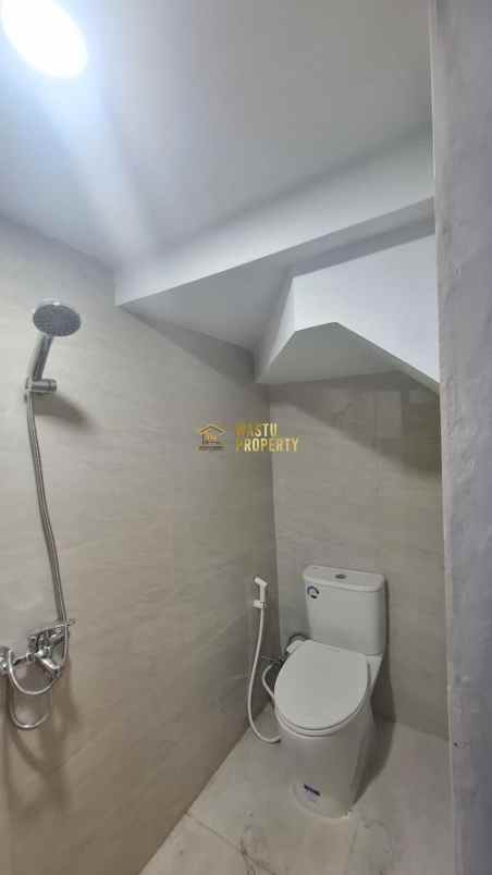 rumah 2 lantai siap huni 5 menit ke sleman city hall