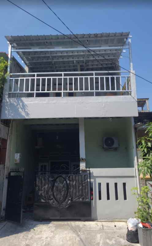 rumah bangunan baru 2 lantai