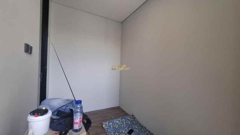 rumah baru 2 lantai 8 menit bandara adi sucipto