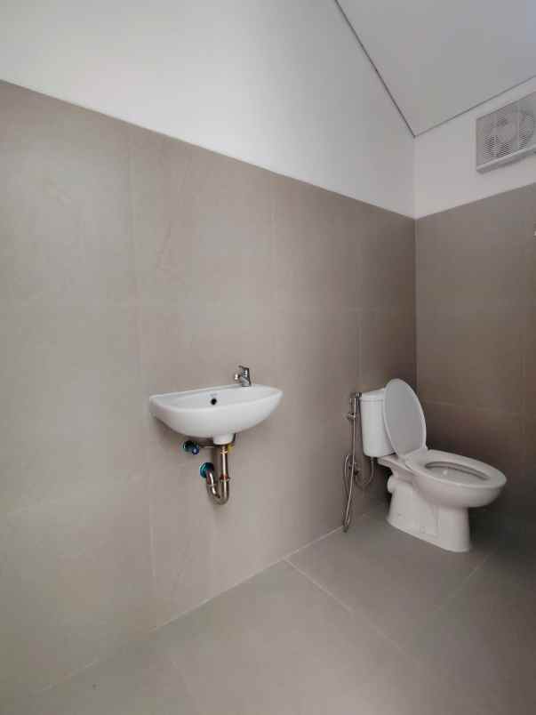 rumah baru modern house dalam townhouse siap huni