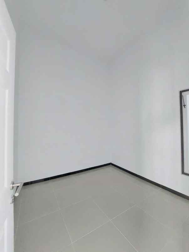 rumah baru siap huni lokasi nol jalan tlogowaru