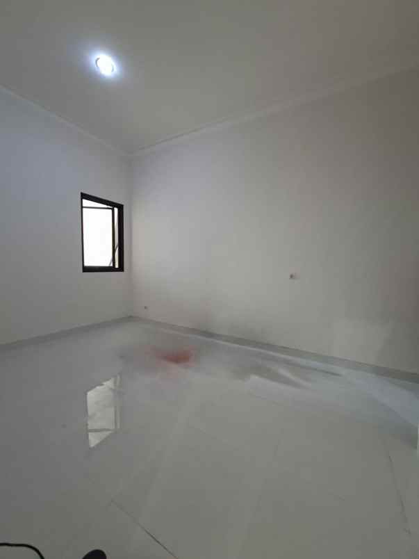 rumah baru siap huni lokasi sulfat kota malang