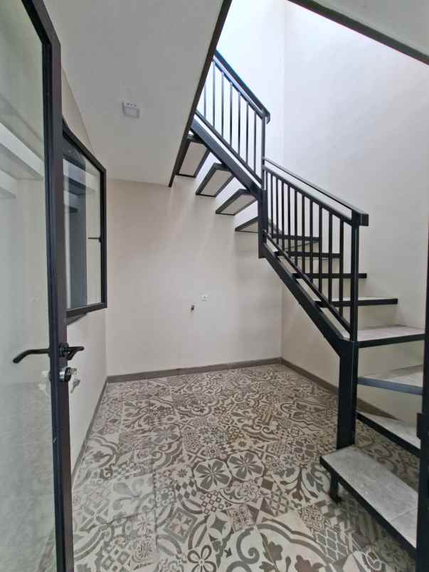 rumah baru siap huni lokasi sulfat kota malang