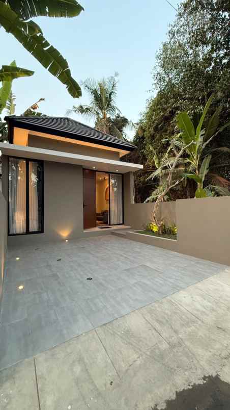 rumah cantik full furnished dekat polsek seyegan