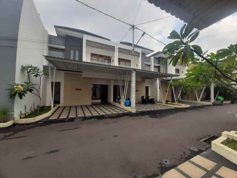 rumah ciganjur