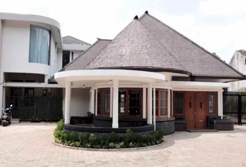 rumah coblong dago bandung