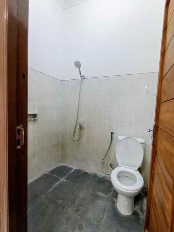 rumah dalam perumahan di purwomartani kalasan sleman