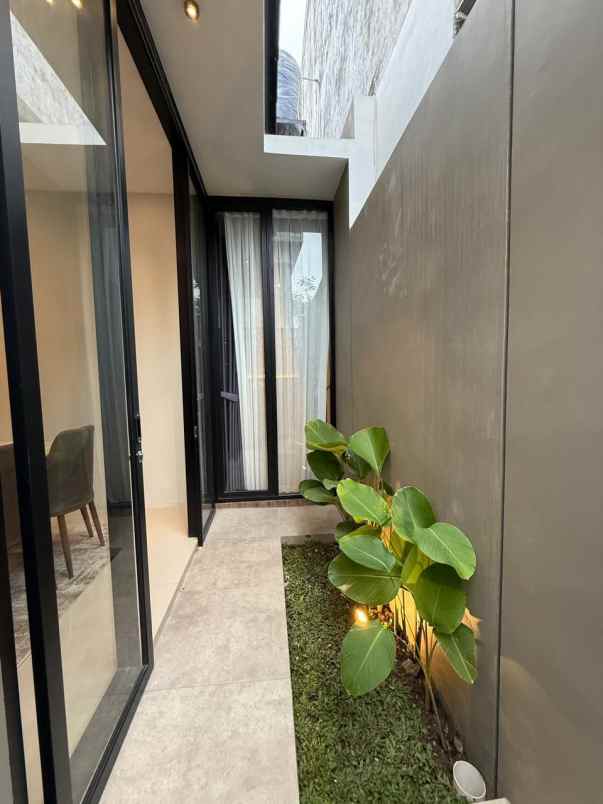 rumah dekat rs at taurot di seyegan sleman yogyakarta