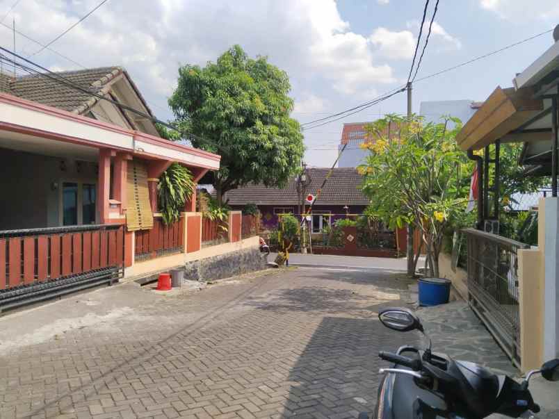 rumah dekat undip tembalang semarang
