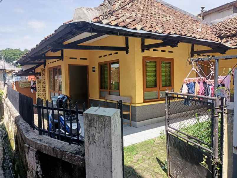 rumah di cicendo lokasi premium di tengah kota bandung