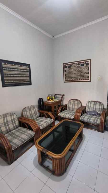 rumah di komplek taman puspa indah sanggar hurip