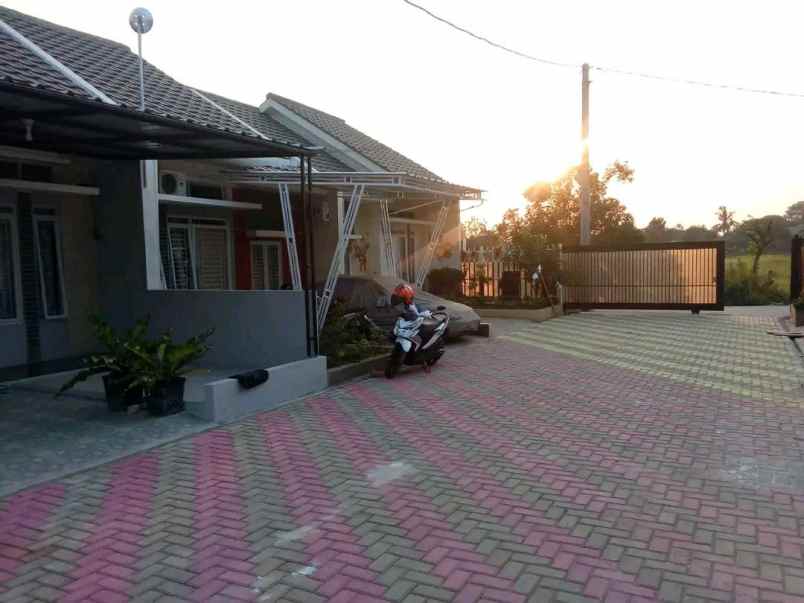 rumah dp 0 dekat kawasan mm2100